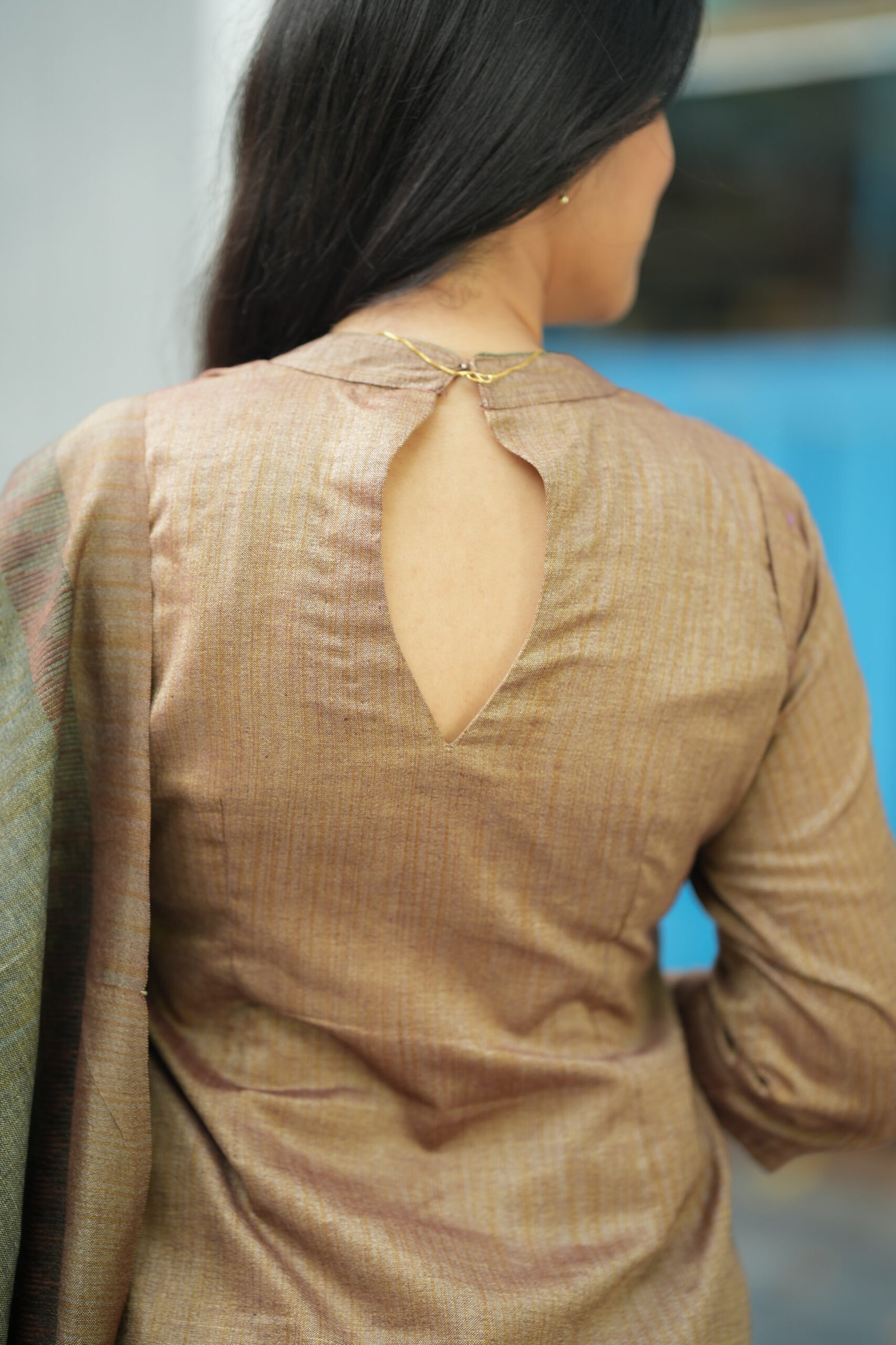 Dual Tone Handloom Set in Bronze & Olive - Image 3