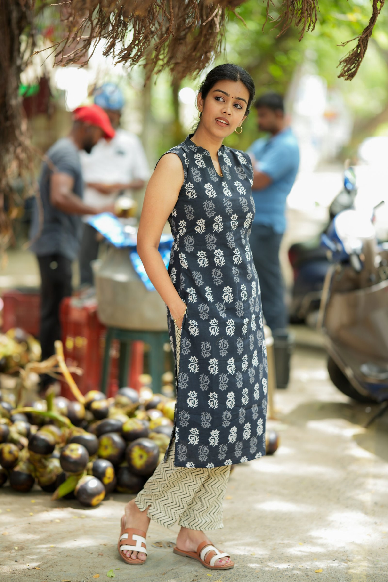 Black Floral Straight Kurta with Chevron Pants - Image 6