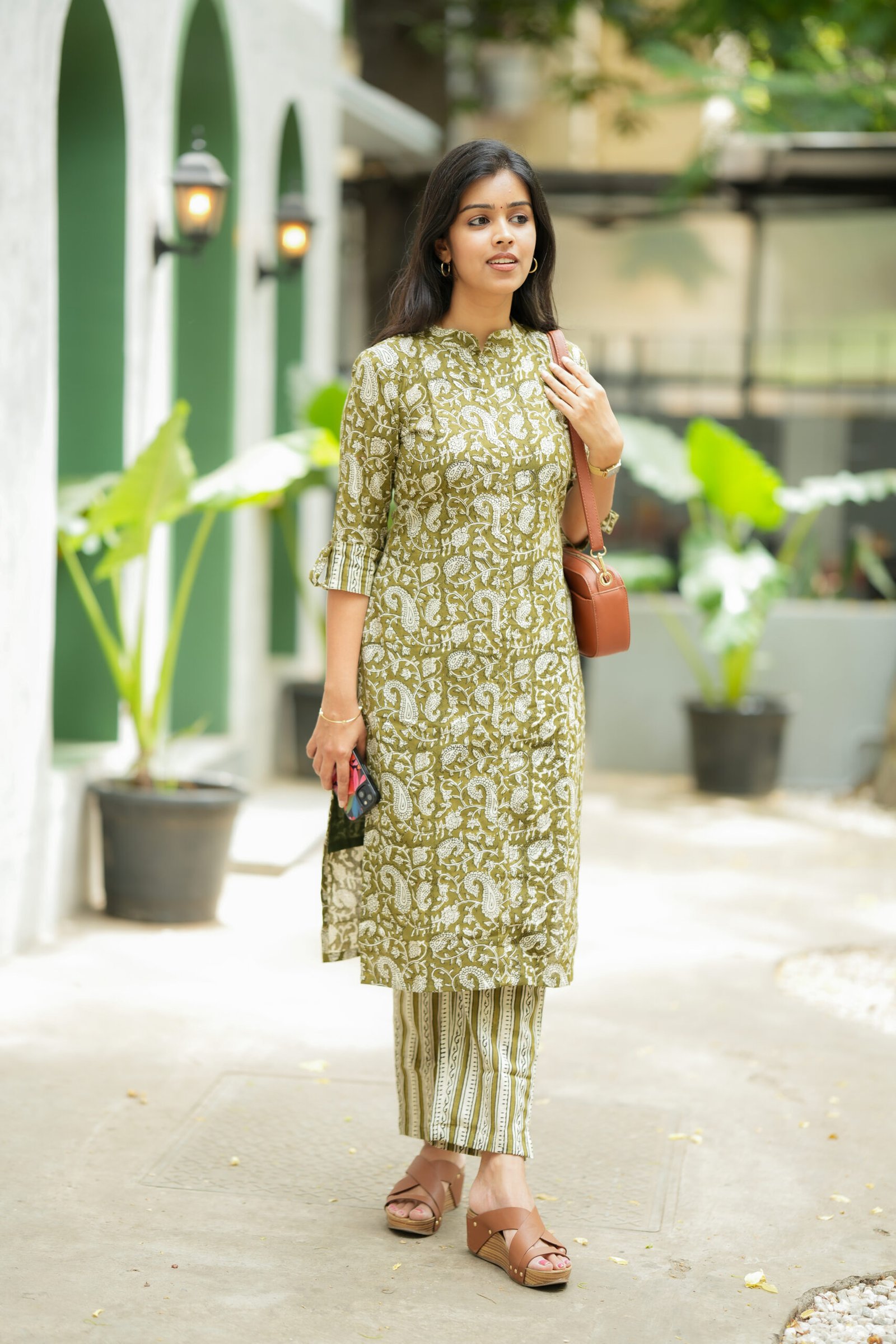 Green Floral Straight Kurta with Chevron Pants - Image 5